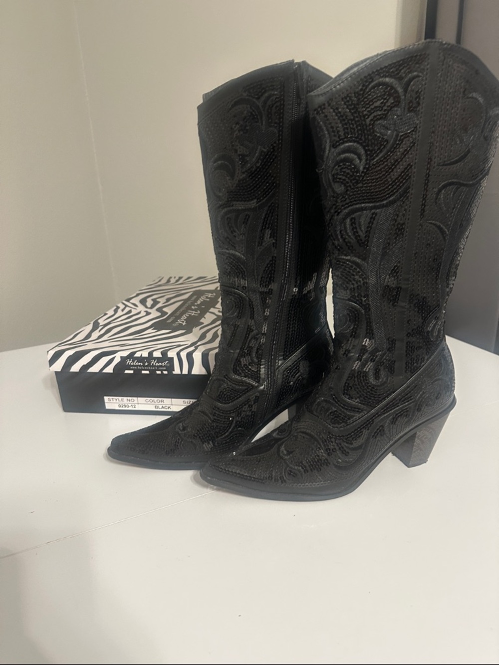 Helen’s Heart Black Sequin Western cowboy Boots size 10